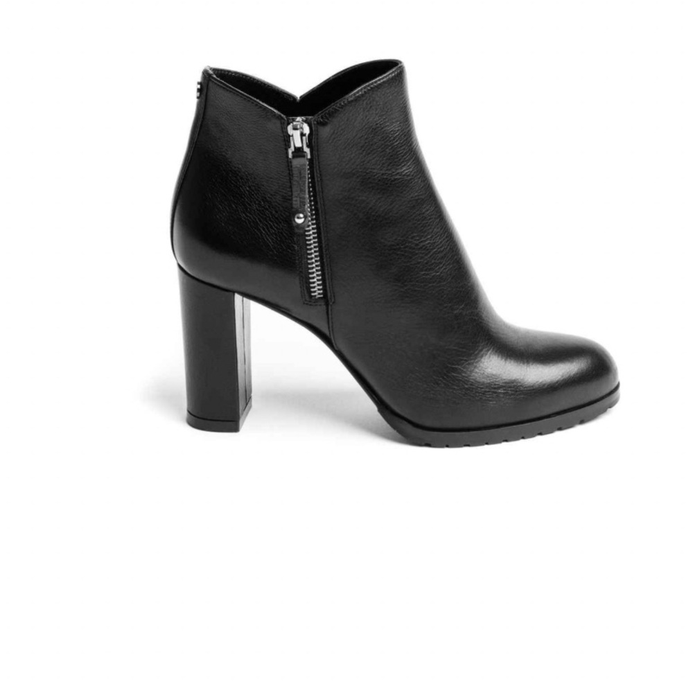 M. Gemi Valle ankle booties Size 37